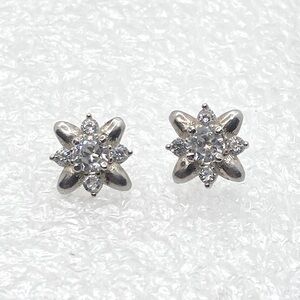 Vtg Sterling Silver & CZ Star Flower Shaped Sparkle Stud Earrings / Approx 11mm